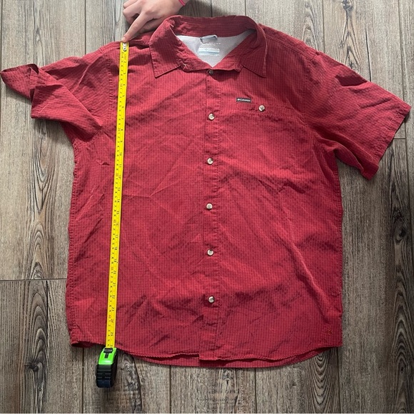 Columbia Men’s Shirt Size L Omni-Shade Red Short Sleeve Button Front - Picture 4 of 10